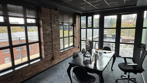 Office to let in Rosebank (13).